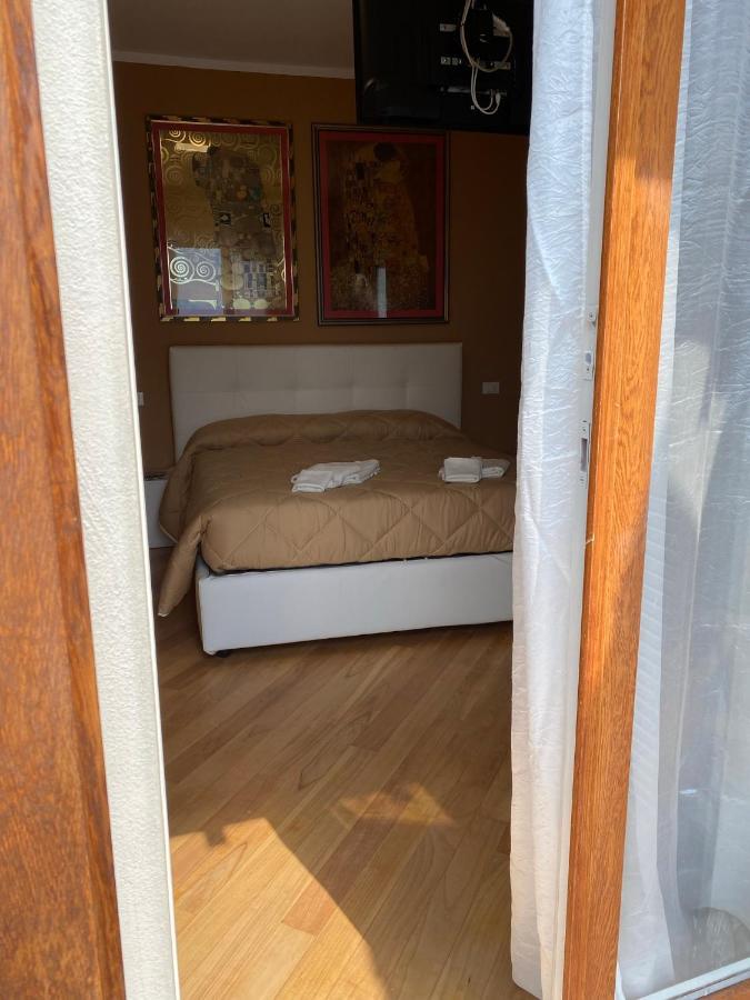 Villa Castello Only Room Лімоне-суль-Гарда Екстер'єр фото